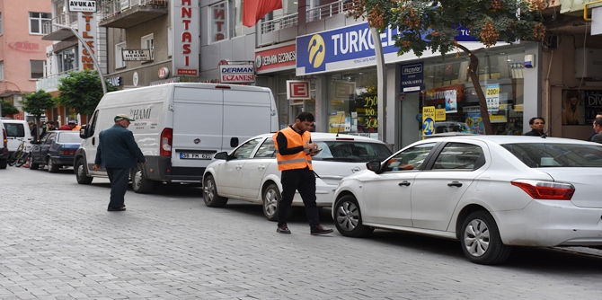 Gümüşhane Belediyesi, şehit içindeki otopark sıkışıklığını en aza indirme çalışmaları