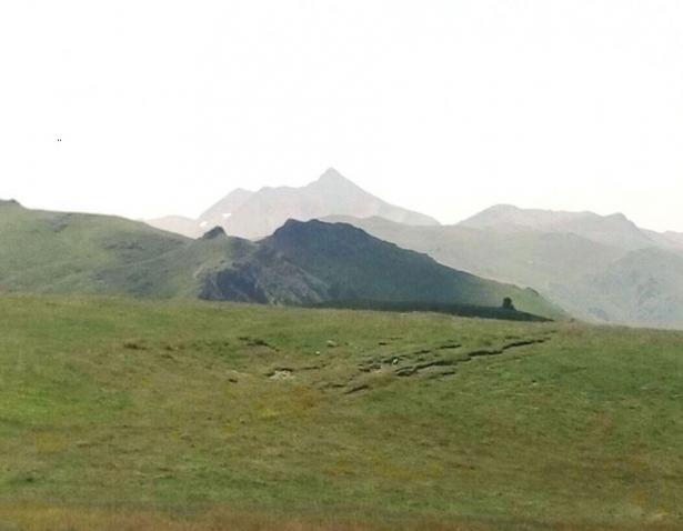 Torul İlçesi’ndeki  “Abdal Musa” tepesi  3331 metrelik yüksekliği ile Gümüşhane’nin