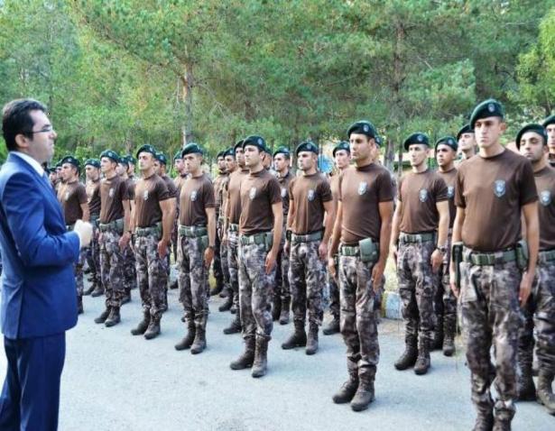 Gümüşhane Valisi Okay Memiş, beraberinde İl Emniyet Müdürü Orhan Kar