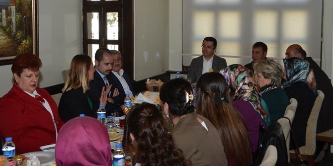 &nbsp; Gümüşhane Valisi Okay Memiş ve Belediye Başkanı Ercan Çimen,