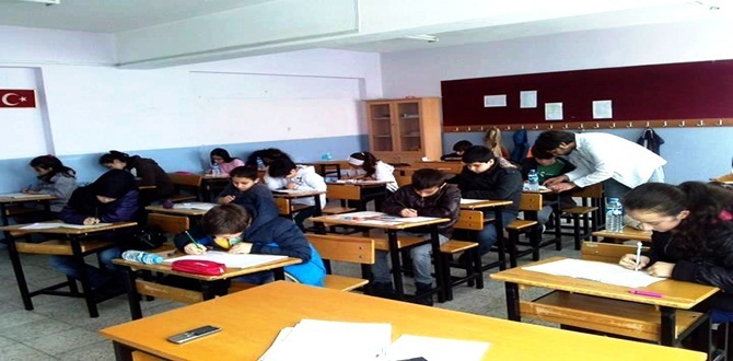 Anadolu Gençlik Derneği(AGD) tarafından geleneksel olarak tüm Türkiye genelindeki ortaokul