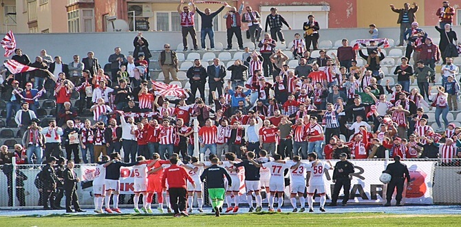 Spor Toto 2. Lig Kırmızı Grupta yer alan temsilcimiz lider