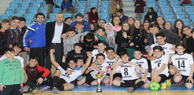 *Yarı final müsabakaları 2-5 Nisan tarihlerinde Trabzon’da oynanacak. Gümüşhane Dumlupınar