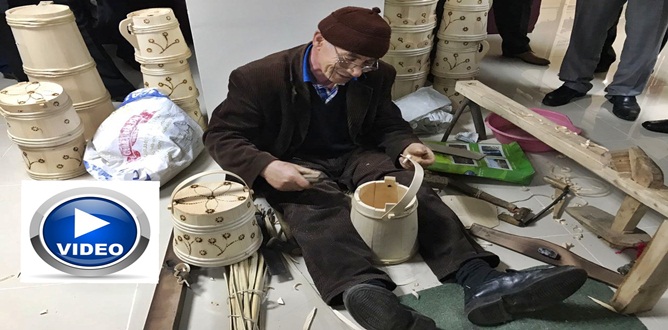 Gümüşhane’nin Kürtün ilçesi ahşap ev araç ve gereçleri yapımı ile