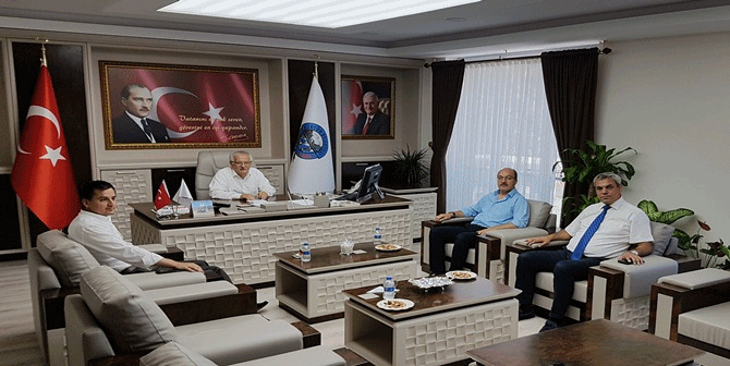 *Gümüşhane Üniversitesi Rektörü Prof. Dr. Halil İbrahim Zeybek, Kürtün’de İncelemelerde