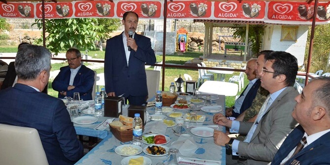 *Gümüşhane Arıcılar Birliği tarafından geleneksel hale getirilen “Bal Sofrası” kahvaltı