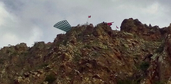 Gümüşhane’nin Torul ilçesi’nde yapılmakta olan Türkiye’nin en yüksek cam seyir