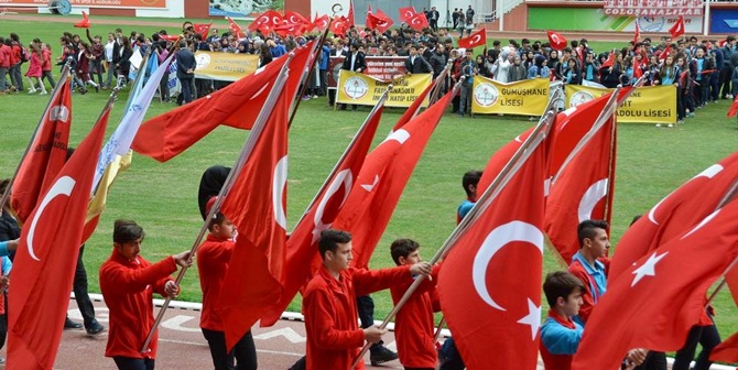 Gümüşhane’de 29 Ekim Cumhuriyet Bayramı kutlamaları çerçevesinde ilk olarak, Vali