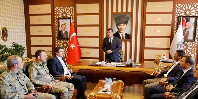 Gümüşhane Valisi Okay Memiş, beraberindeki heyetle birlikte 27 Ekim 2017