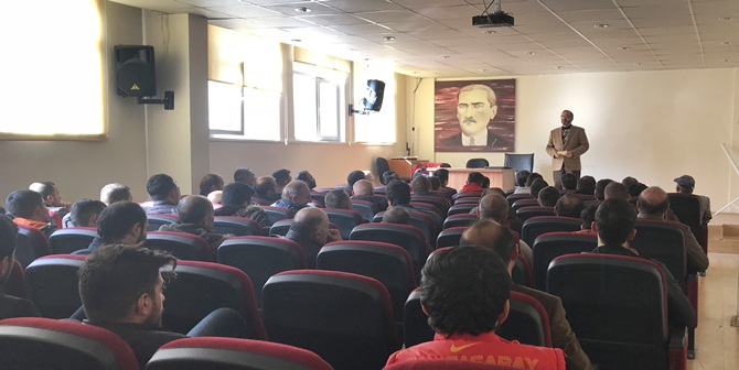 Gümüşhane Denetimli Serbestlik Müdürlüğü; Eğitim-İyileştirme faaliyetleri kapsamında çeşitli seminerler düzenleyerek