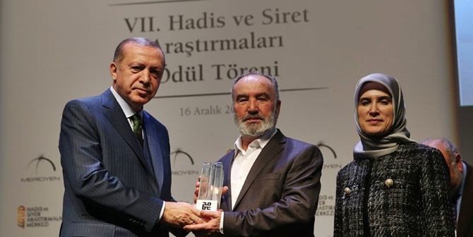 Cumhurbaşkanı Erdoğan, Hadis ve Siret Araştırmaları Ödül Töreni‘nde yaptığı konuşmada,