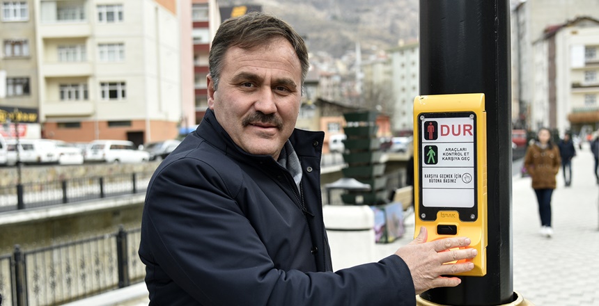 Gümüşhane Belediyesi, transit yol güzergahındaki trafik akışını rahatlatmak için ‘akıllı