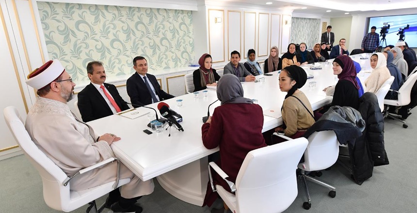 Diyanet İşleri Başkanı Prof. Dr. Ali Erbaş, İslamiyet’i yeni kabul