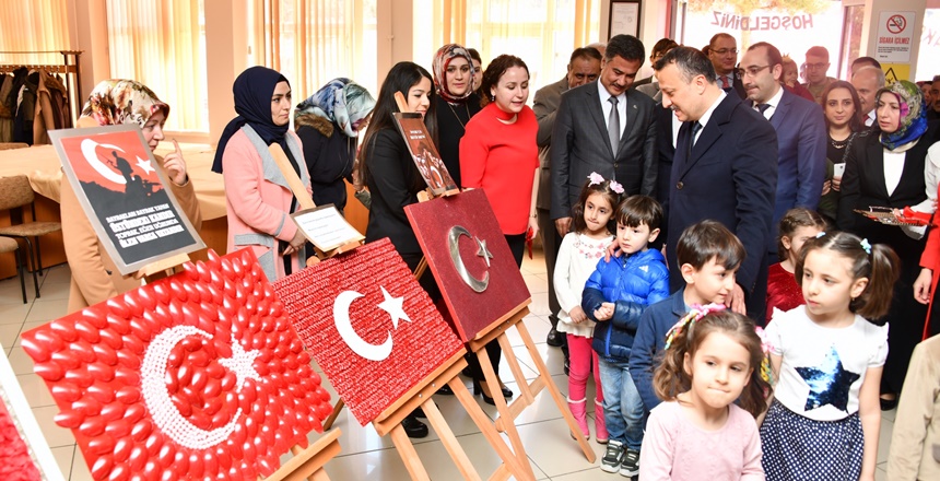 Gümüşhane Şehit Murat Akçay Anaokulu öğrencileri tarafından Halk Eğitim Merkezinde