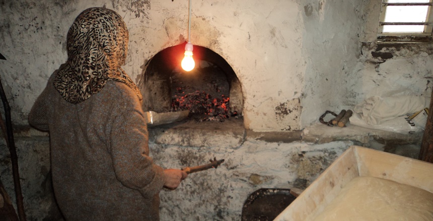 Gurbetteki pek çok Gümüşhaneli; zamana direnen eski taş fırınların tahta