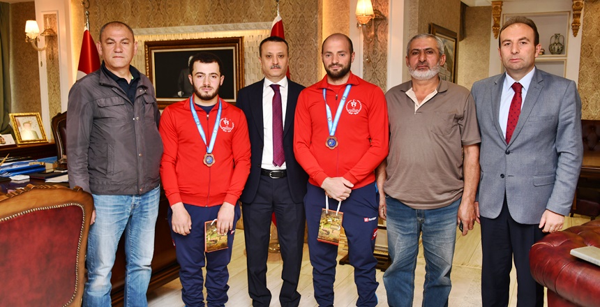 Mersin’de Türkiye İşitme Engelliler Federasyonu tarafından ilk kez 7 branşta