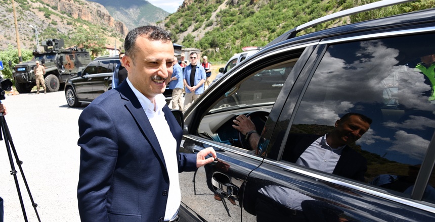 Gümüşhane Valisi Kamuran Taşbilek, Ramazan Bayramı dönüşü trafik yoğunluğunun en