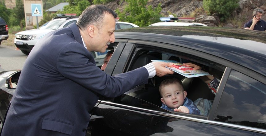 Gümüşhane Valisi Kamuran Taşbilek, İl Emniyet Müdürü Ömer Faruk Karataş