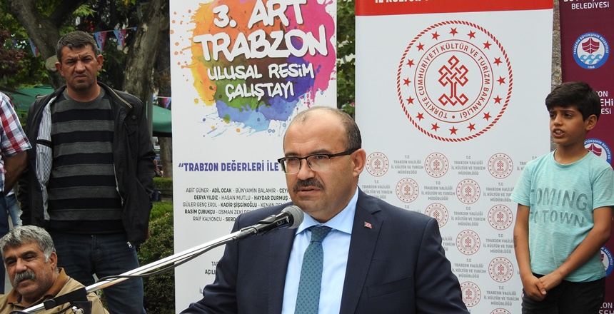 Trabzon’da İl Kültür ve Turizm Müdürlüğü ile Büyükşehir Belediyesi organizasyonunda
