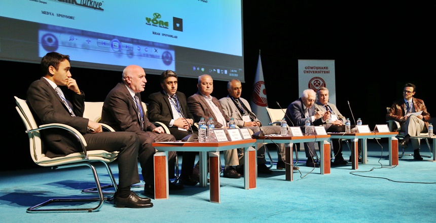 Gümüşhane Üniversitesi’nde yapılan “Madencilik Çalıştayı” düzenlenen bir panel ile sona