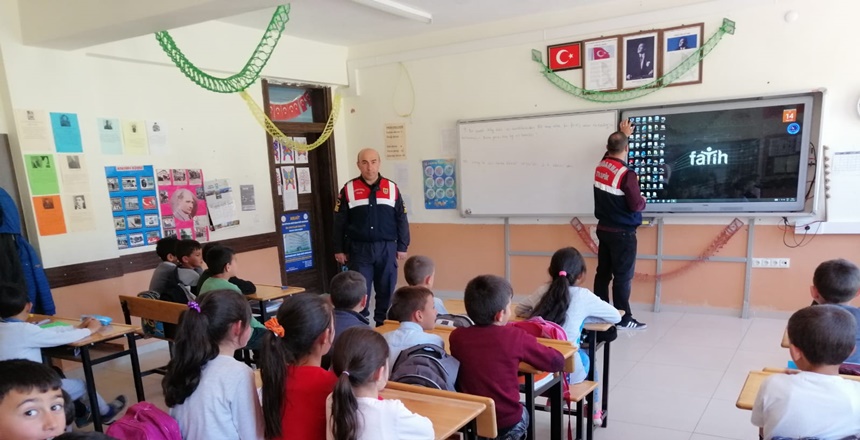 Gümüşhane İl Jandarma Komutanlığına bağlı Jandarma Trafik timlerince, 27 Eylül