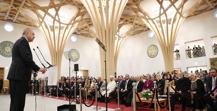 Cumhurbaşkanı Recep Tayyip Erdoğan, NATO Liderler Zirvesine katılmak ve resmi temaslarda bulunmak