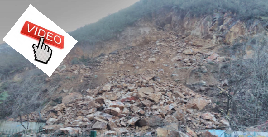 Gümüşhane’nin Kürtün İlçesi Üçtaş köyünde dere kenarında bulunan&nbsp; okulun saat