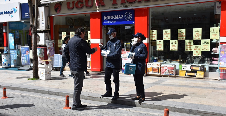 Gümüşhane Belediyesi,&nbsp; sivil ve toplu taşıma araçlarını kullananlarla sivil vatandaşlara