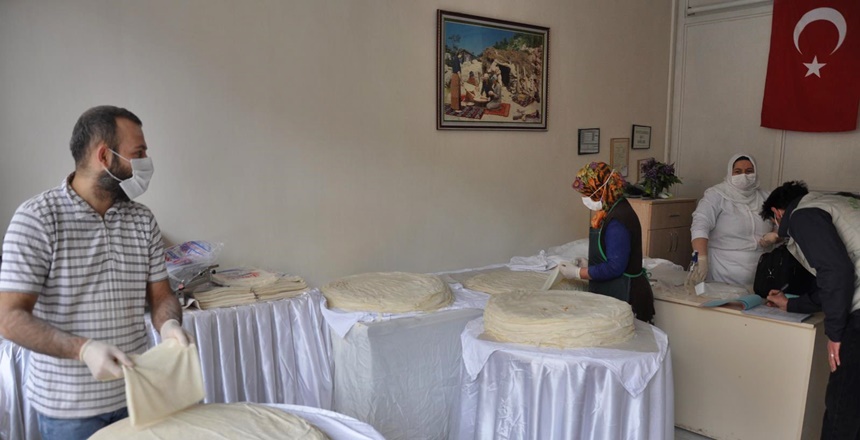 Koronavirüs tedbirleri uygulanmaya devam ederken Ramazan ayının da gelmesiyle gıda