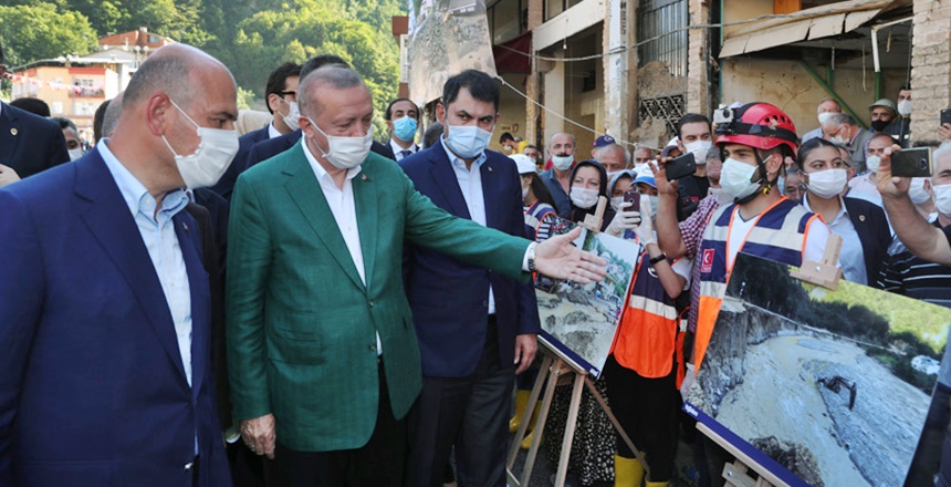 Cumhurbaşkanımız Recep Tayyip Erdoğan Erdoğan, sel felaketinin yaşandığı Giresun Dereli’de
