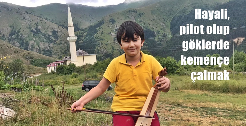 Gümüşhane’nin Torul ilçesine bağlı Güzeloluk köyündeki dedesi ve ninesini bayram