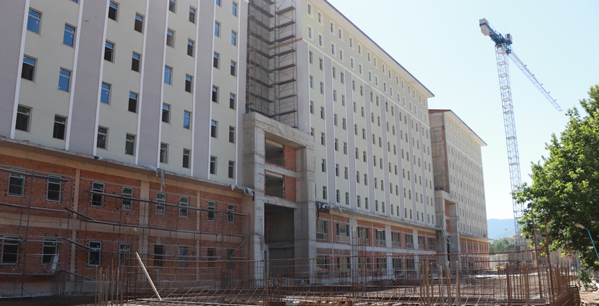 Bin Kişilik Öğrenci Yurdunda Açılış Belirsizliği Devam Ediyor. Gümüşhane Bağlarbaşı