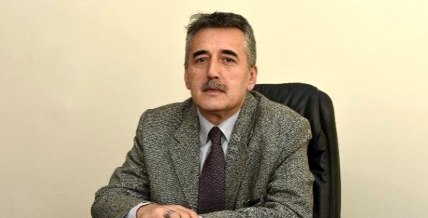 TEŞEKKÜR Annemin vefatı nedeni ile cenaze törenine bizzat gelerek, çelenk