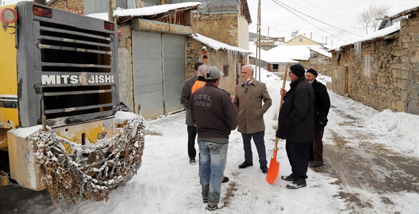 Gümüşhane genelinde etkili olan kar yağışının ardından kapanan 266 köy