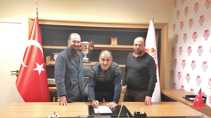 Hafta sonu sahasında Şanlıurfaspor’a 4-0 mağlup olduktan sonra Teknik direktör