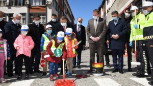 İçişleri  Bakanlığı’nca başlatılan ve yaya geçitlerinde önceliğin yayalarda olduğunu belirten