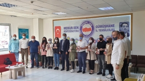 Gümüşhane’de “Bir Bilenle Bilge Nesil Projesi” kapsamında yapılan yarışmalarda dereceye