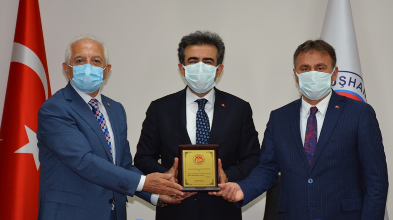 Gümüşhane’de   2003-2004 yılları arasında valilik görevi yapmış olna Mülkiye Başmüfettişi