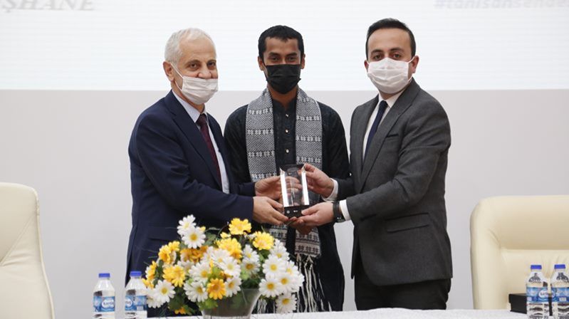 “18 Aralık Uluslararası Göçmenler Günü” kapsamında Gümüşhane Üniversitesi ev sahipliliğinde