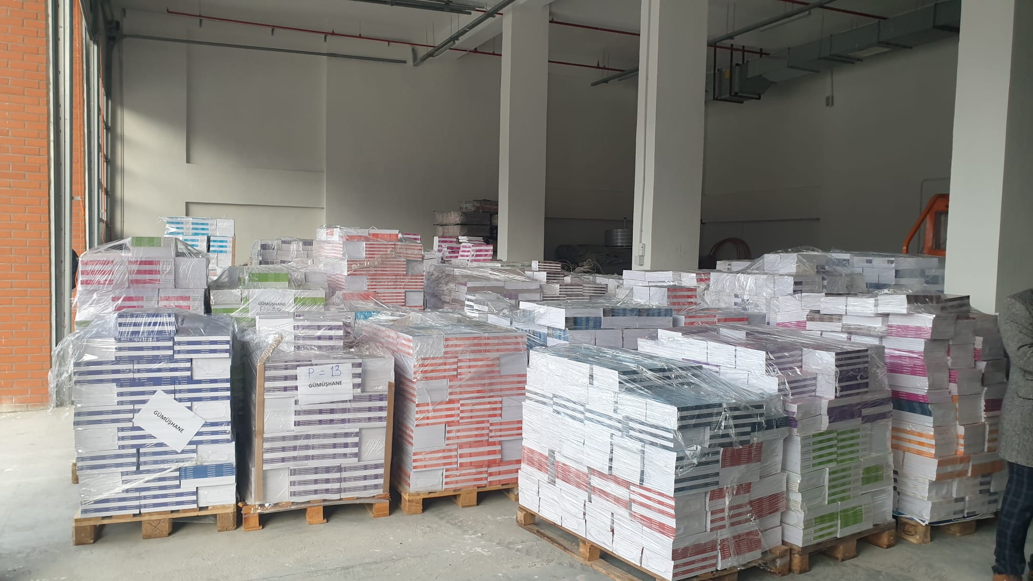 Eğitim hizmetlerinin kalitesini yükseltmek ve eğitimde daha ileri noktalara gelebilmek