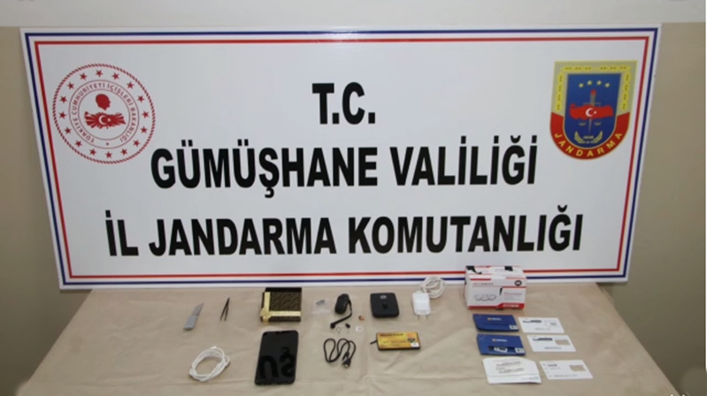 Gümüşhane’de yol kontrol noktasında yapılan kimlik kontrolünde Ölçme Seçme ve