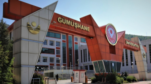 Google Akademik’teki H-index ve i10 indeks puanlarına ve atıflara dayalı