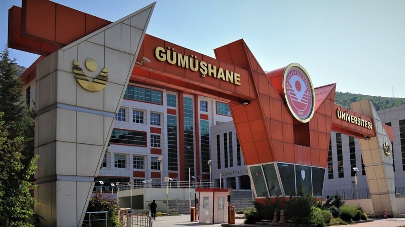 Google Akademik’teki H-index ve i10 indeks puanlarına ve atıflara dayalı