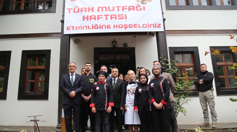 Gümüşhane’de “Türk Mutfağı Haftası” kutlamaları çerçevesinde Vali Kamuran Taşbilek ve