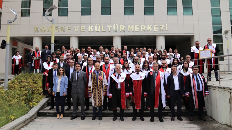 2017-2021 eğitim-öğretim yılı “Akademik Cübbe Giyme ve Belge Takdim Töreni”