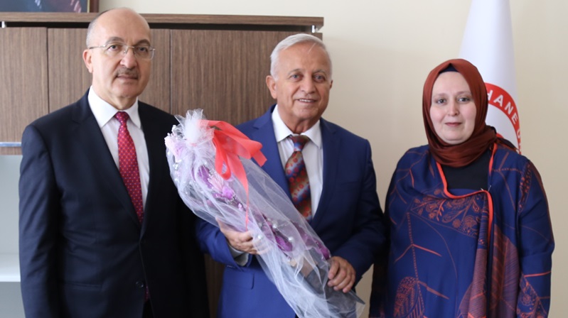 Gümüşhane Üniversitesi Turizm Fakültesi Dekanı Prof. Dr. Kemal Çelik, dekanlık