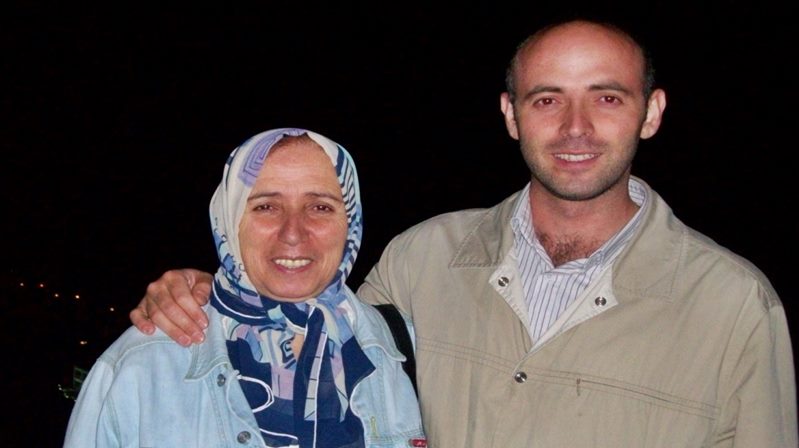 2011 yılında vefat eden eğitimci, yazar, Kent Konseyi Kadın Çalışma