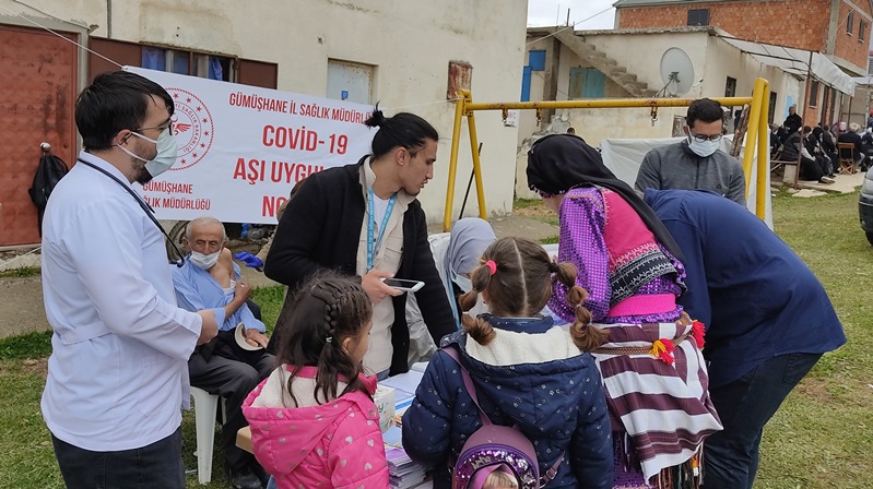 Gümüşhane’nin meşhur tarihi Kadırga Yaylasında Covid-19 Aşı ve İlaç Standı