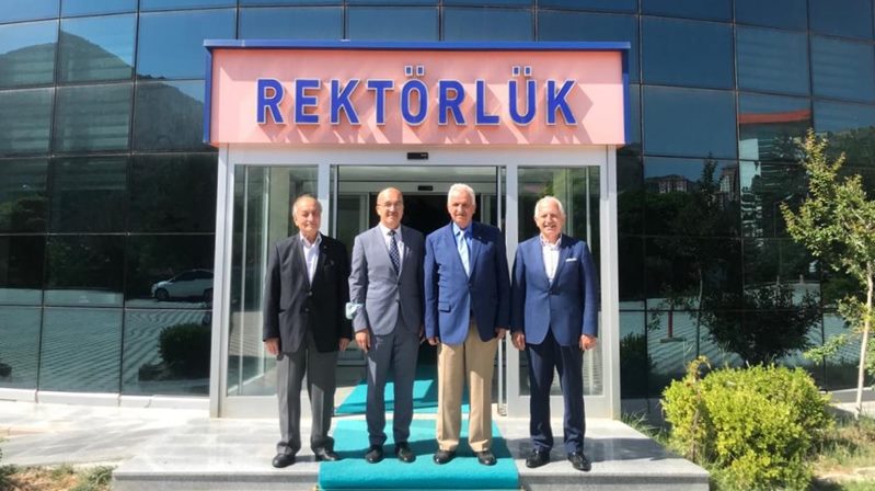 17. 18. 19. ve 20. Dönem Gümüşhane Milletvekili ve Adalet