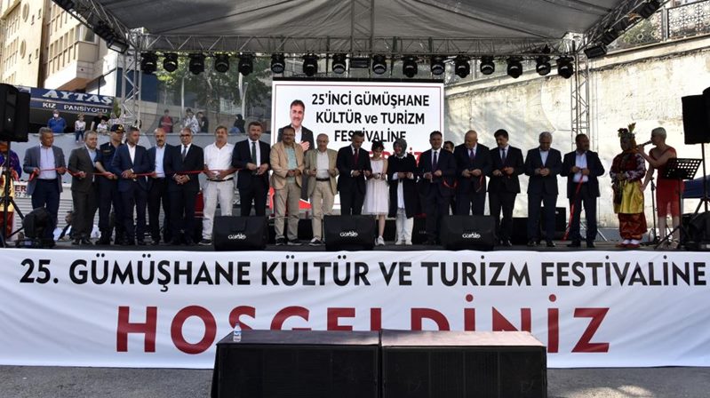Gümüşhane 25.Uluslararası Kültür ve Turizm Festivali’nin ikinci gününde protokol konuşmaları
